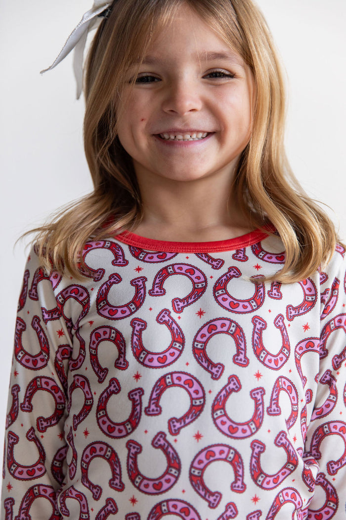 HORSESHOES | LONG SLEEVE
