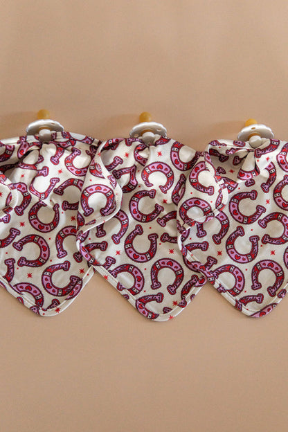 HORSESHOES | LOVIE