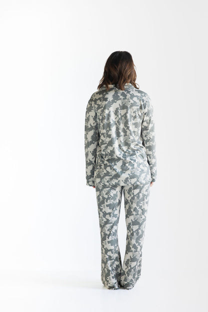 LIGHT CAMO | WOMEN'S BUTTON UP LONG SLEEVE SET