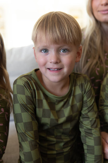 OLIVE CHECKER | LONG SLEEVE
