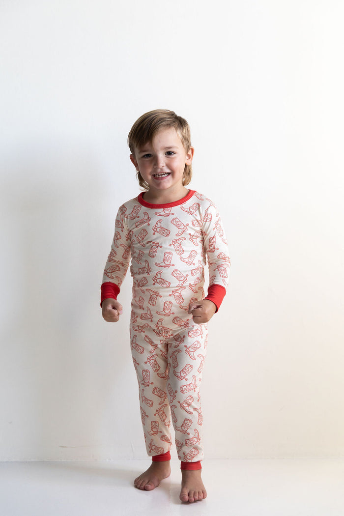 RED BOOTS | LONG SLEEVE