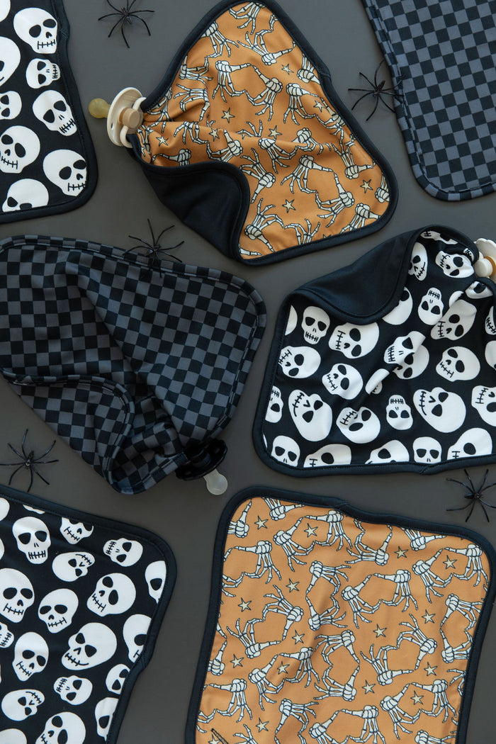 SKULLS | LOVIE
