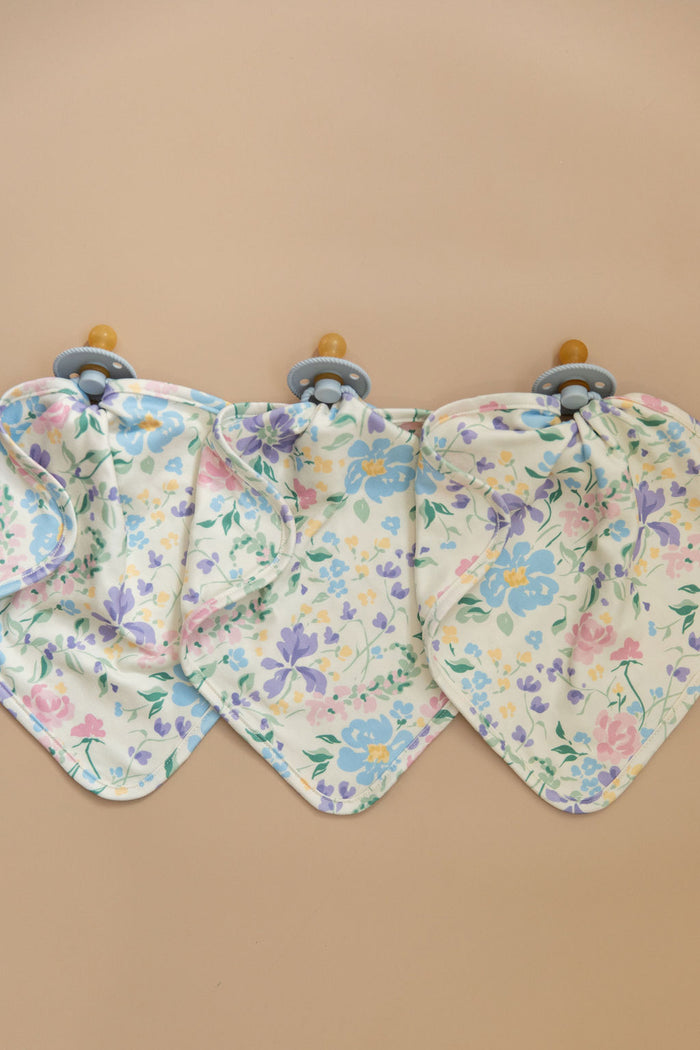 SPRING BLOOMS | LOVIE