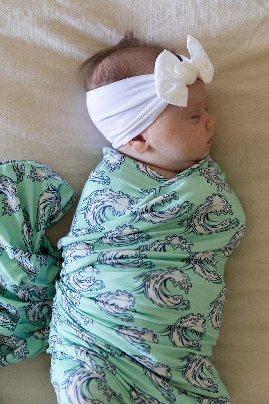 WAVES | SWADDLE
